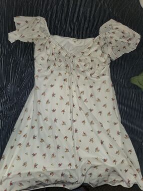 See You Monday White Floral V-Neck Top with Red and Yellow Accents